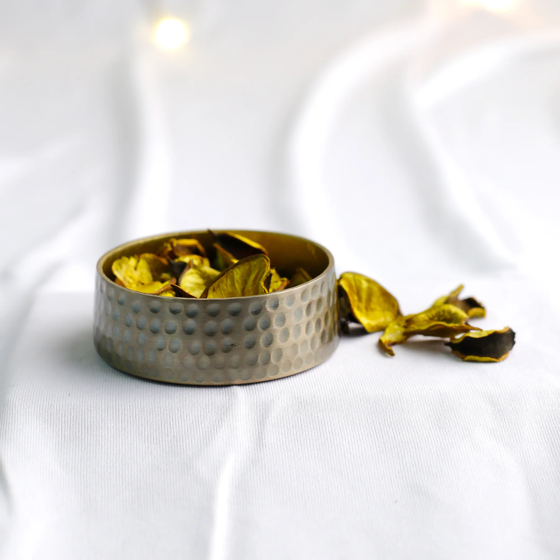 Urli with Potpourri - Image 6
